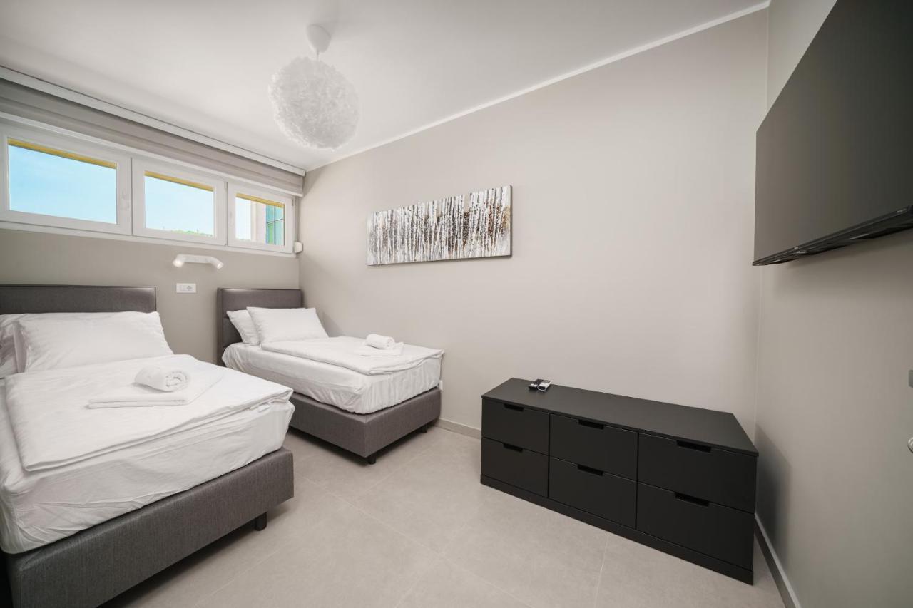 Apartment Mimac - Self Check In!!! Sibenik Bagian luar foto